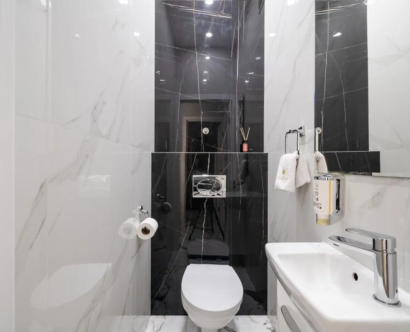 Royal Apartment On Balabana Street Львов