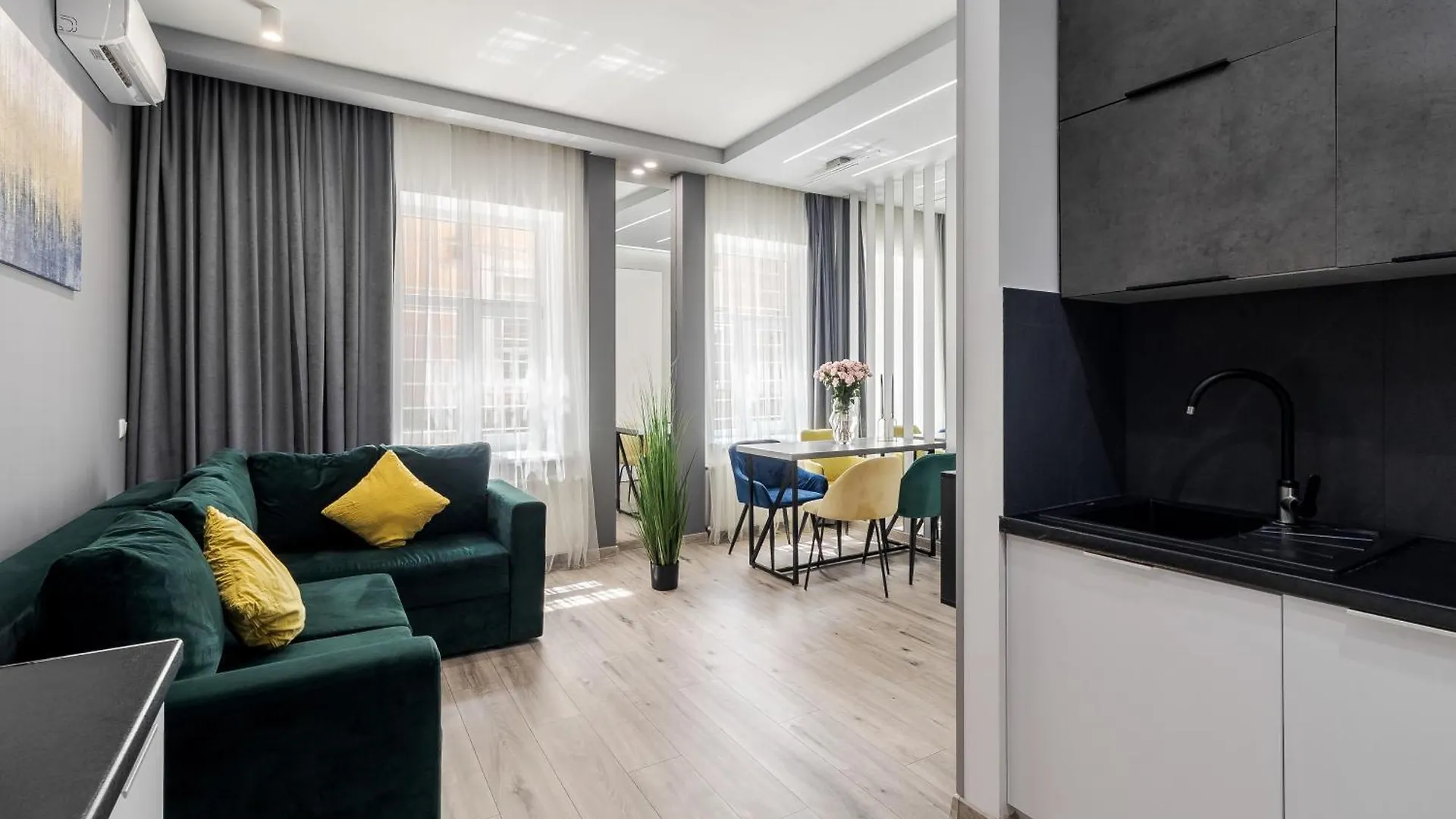 Royal Apartment On Balabana Street Львов Украина